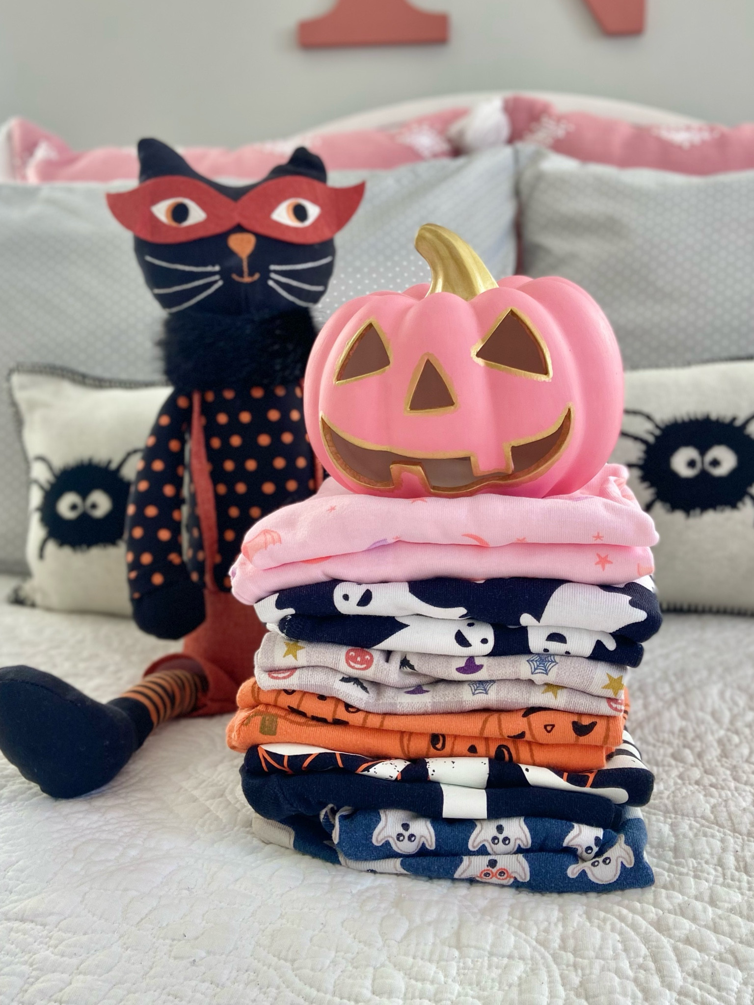 So many cute Halloween Pajamas this year! We did the leg work and gathered them up all into on place for you!



#LTKSale #LTKHalloween #LTKbaby