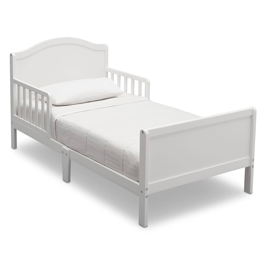 Delta Children Bennett Wood Toddler Bed - Greenguard Gold Certified, Bianca White | Amazon (US)
