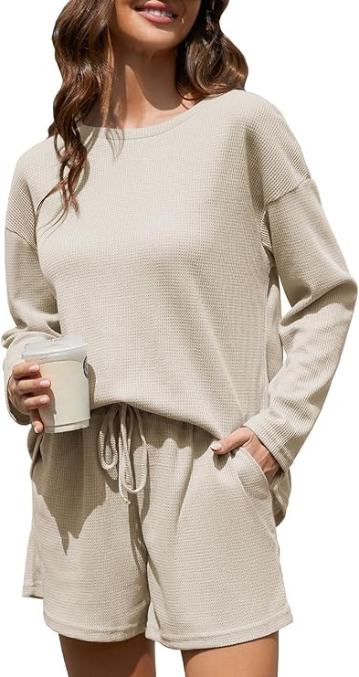 MOYEE Womens 2 Pieces Lounge Sets Top and Shorts Pajama Sets Outfits with Pockets | Amazon (US)