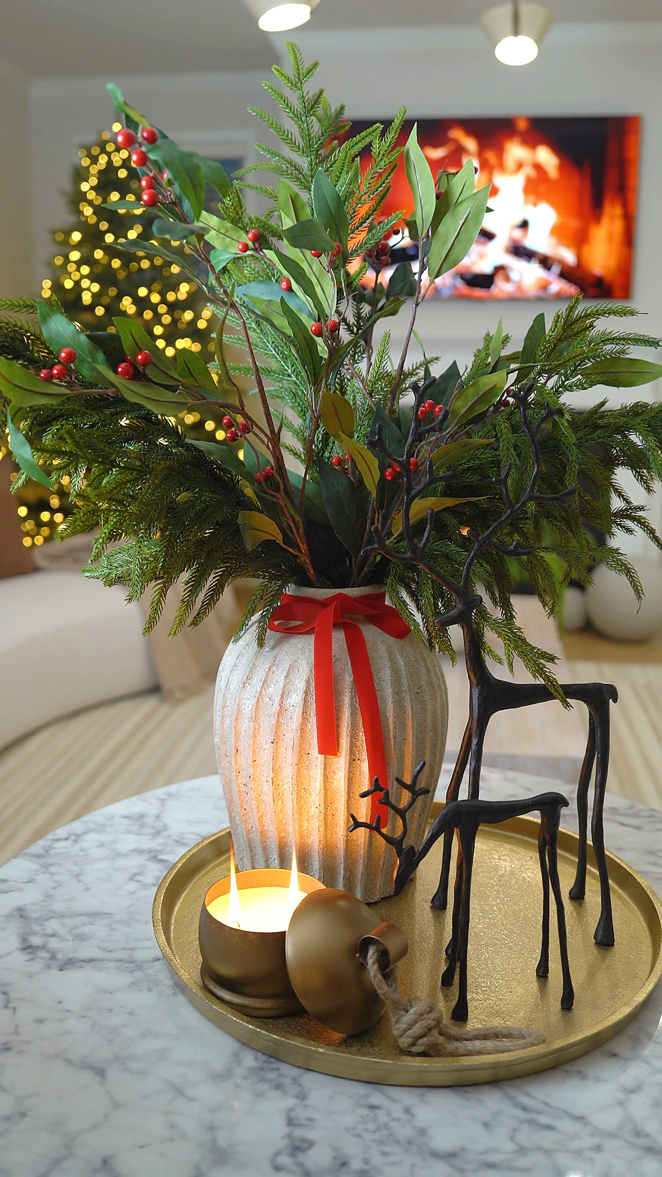 Christmas Centerpiece Idea 🎄✨

#LTKSeasonal #LTKHoliday #LTKHome