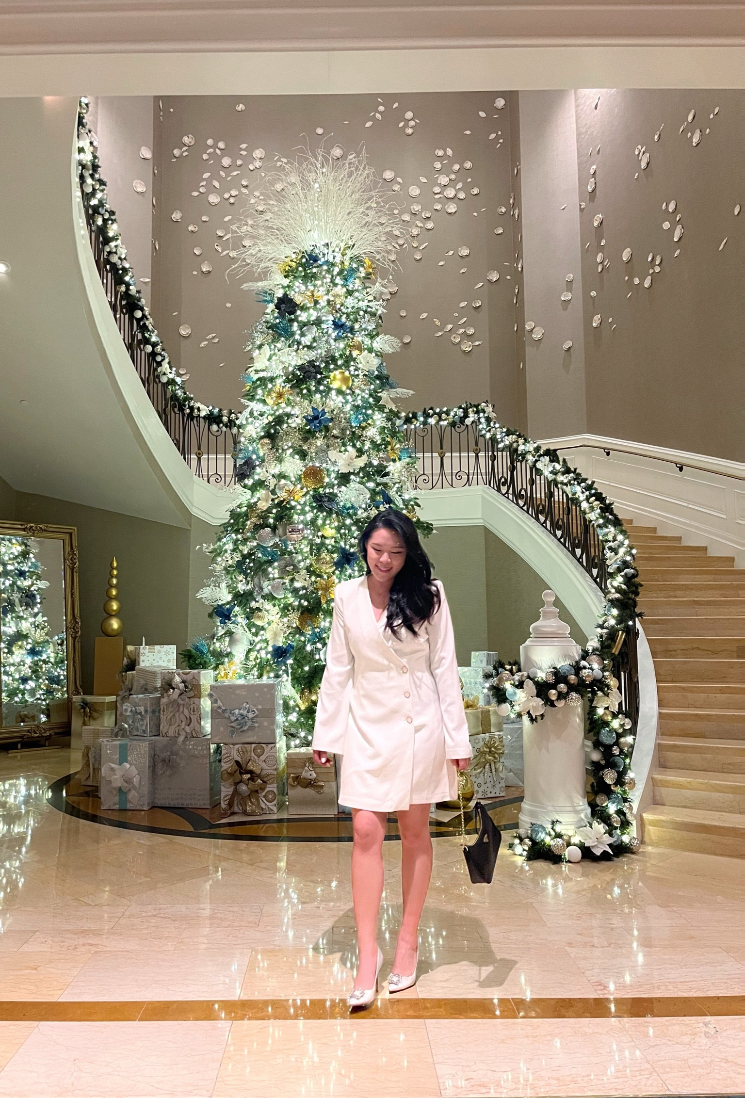 Been very into blazer dresses these days! I think it gives such a polished look and is perfect for any occasion. I linked a few options for you all here! 

#LTKSeasonal #LTKHoliday #LTKparties