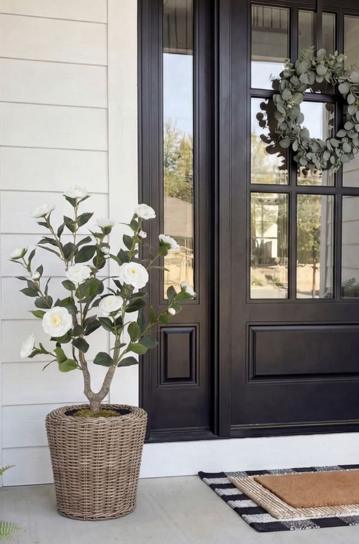 Love these pretty roses for spring! The wicker planters are currently on sale! 