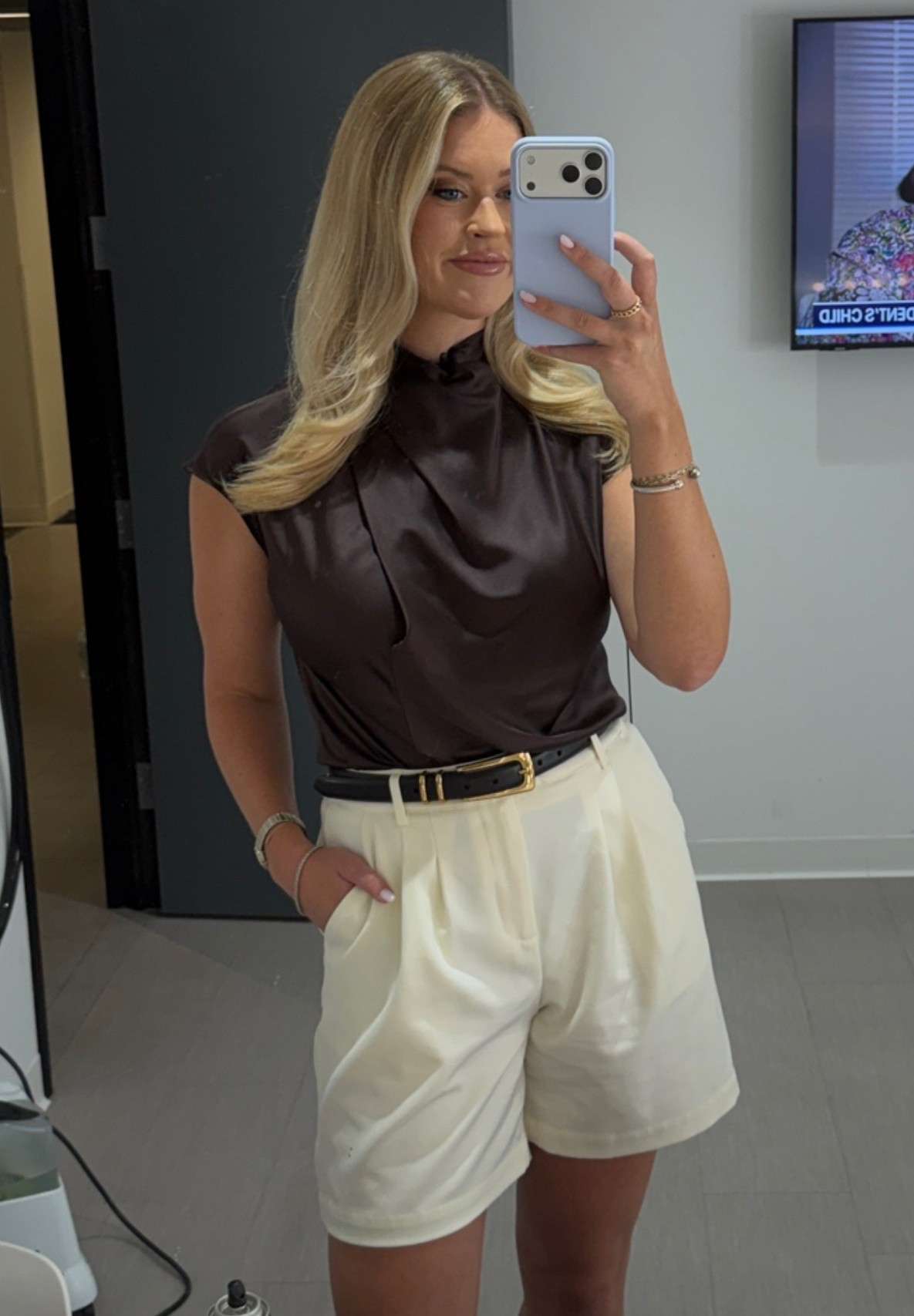 Dress shorts and silk blouse 

Workwear, office inspo, contemporary, stylish, veronica beard, chic, fall style, ootd, outfit inspo, tv news, sports broadcaster

#LTKgrwm #LTKootd #LTKWorkwear