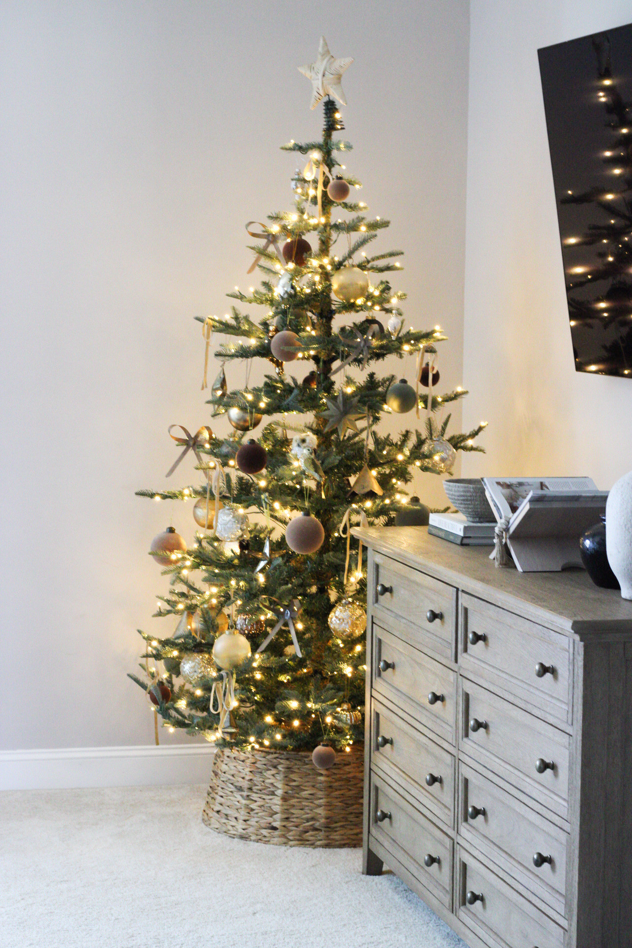Our master bedroom Christmas tree! 

#LTKHome #LTKHoliday #LTKSeasonal