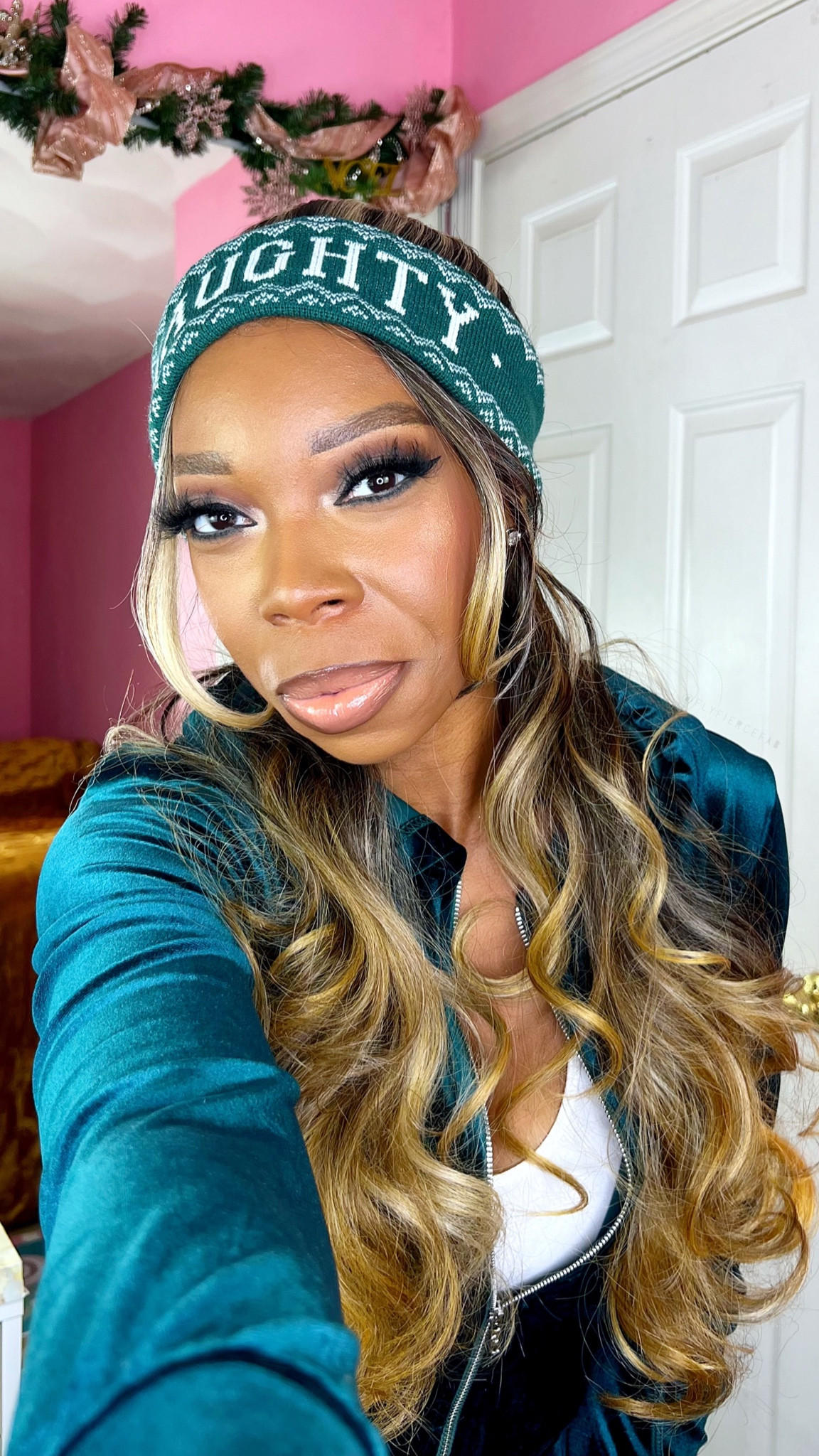 It’s the holiday season, which means I’ll be making lots of memories and taking lots of pictures. Here’s two foundation tips that help me get my makeup photo-ready 📸:

💚 Wearing a foundation that is a shade darker than my skin helps prevent flashback. Especially because I use lighter concealers for a highlighted look.

💚 Mixing a matte foundation (like my fave NARS Soft Matte Complete Foundation in Marquises) with a satin finish foundation (Pat McGrath Sublime Perfection Foundation in D29) helps great a glowy long-lasting finish 🙌🏾😍.

#LTKfindsunder100 #LTKbeauty