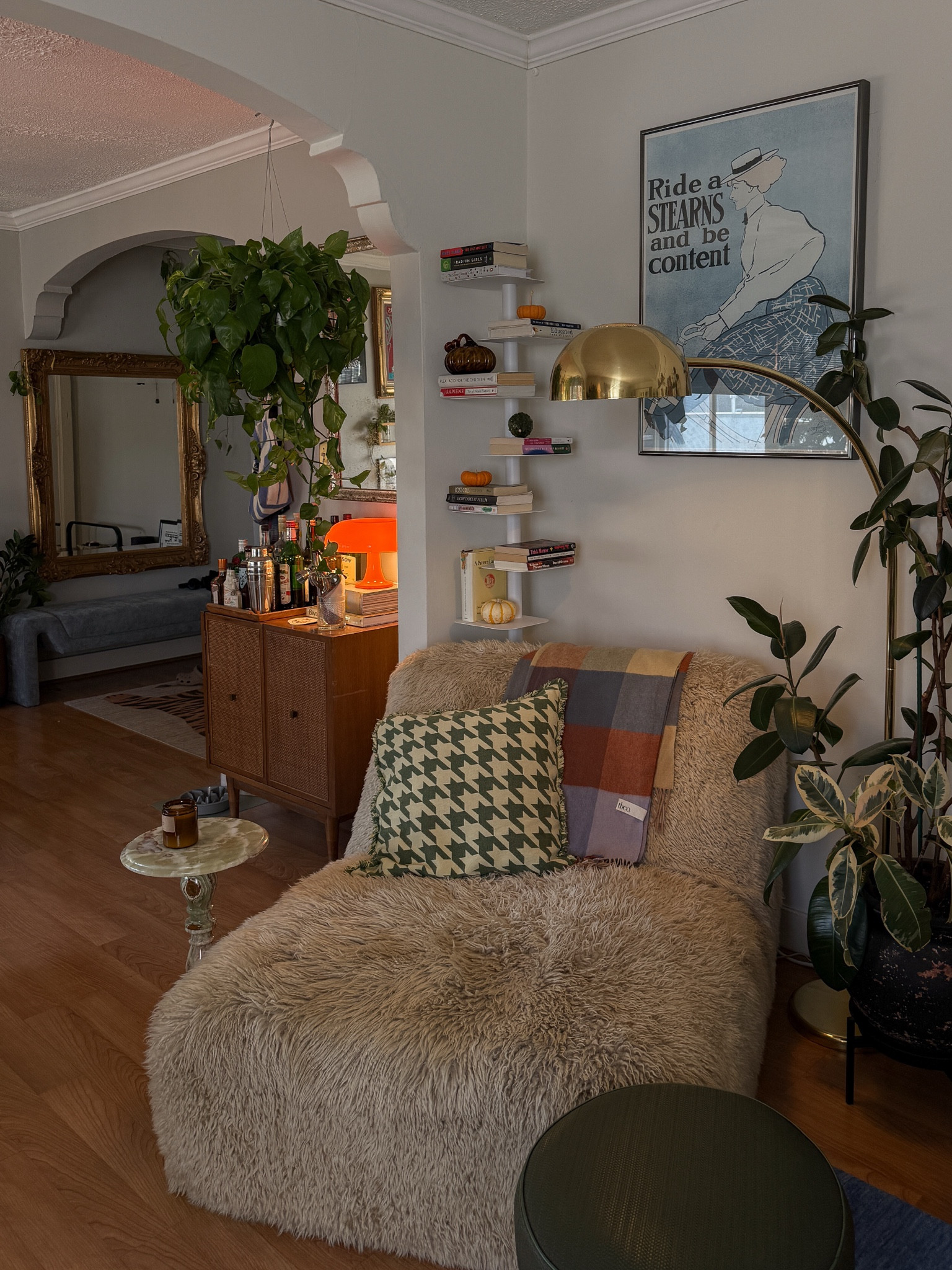 Restyling the reading nook 🍂📚🧸 