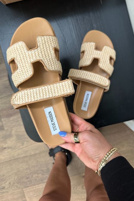 Love these sandals for the summer! I’ve already worn them so much! 

Summer shoes 
Summer outfit 
Summer style 
Summer finds 

#LTKShoeCrush #LTKStyleTip #LTKFindsUnder100
