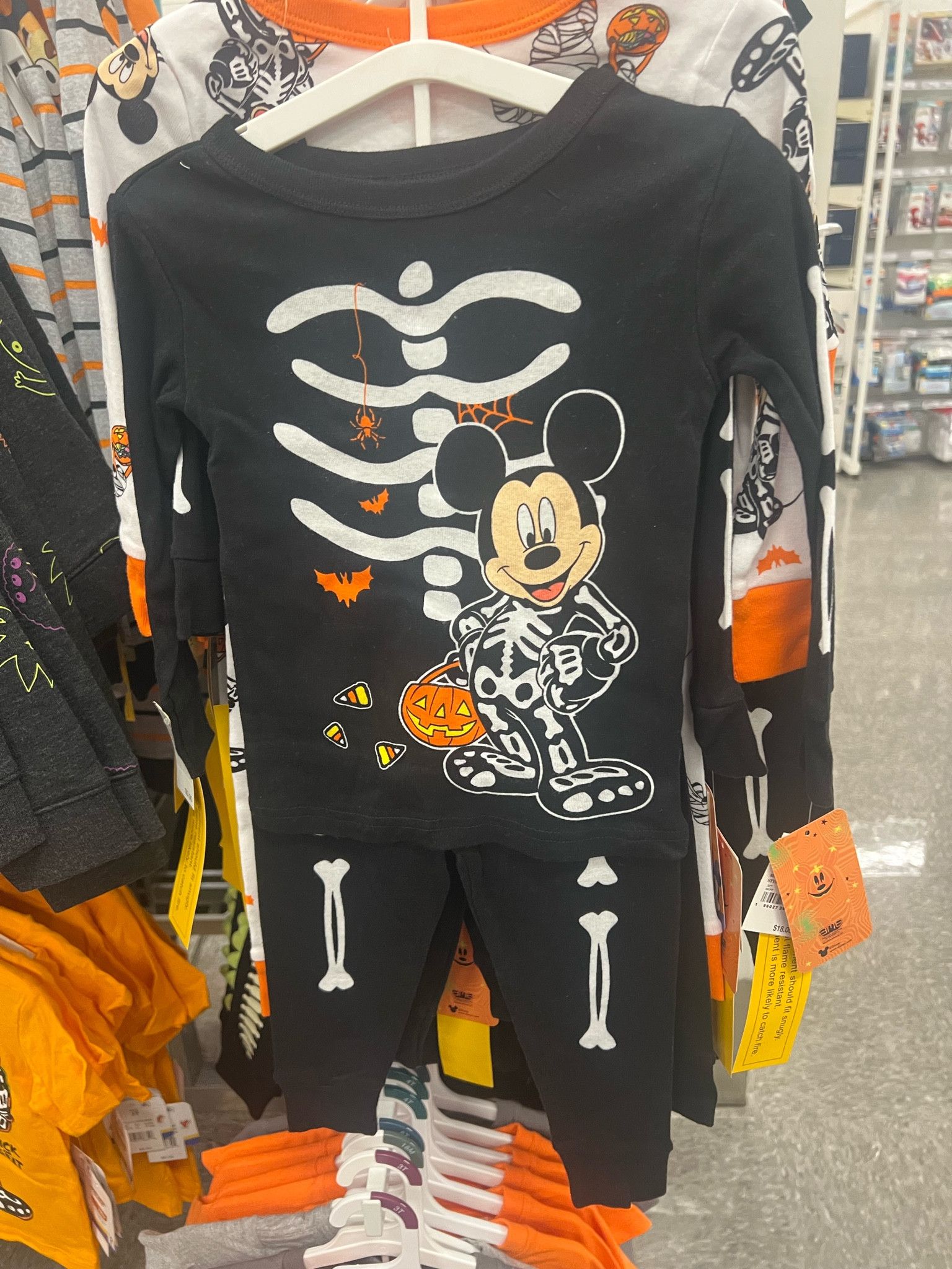 I love these cute spooky season , glow in the dark Jammie set I found @target

#LTKFallSale #LTKKids #LTKSeasonal