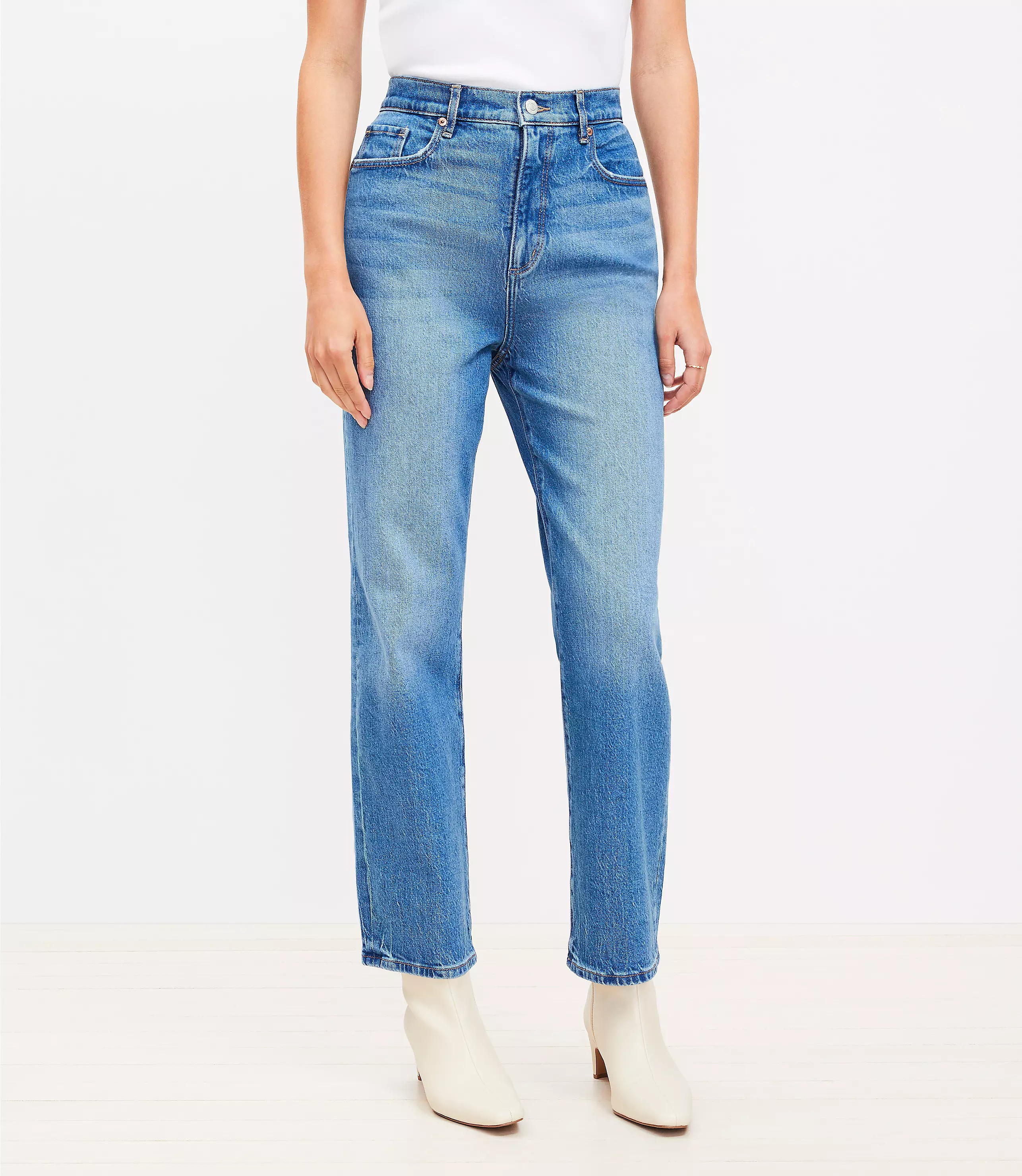 Curvy High Rise Straight Jeans in Vintage Mid Indigo Wash | LOFT