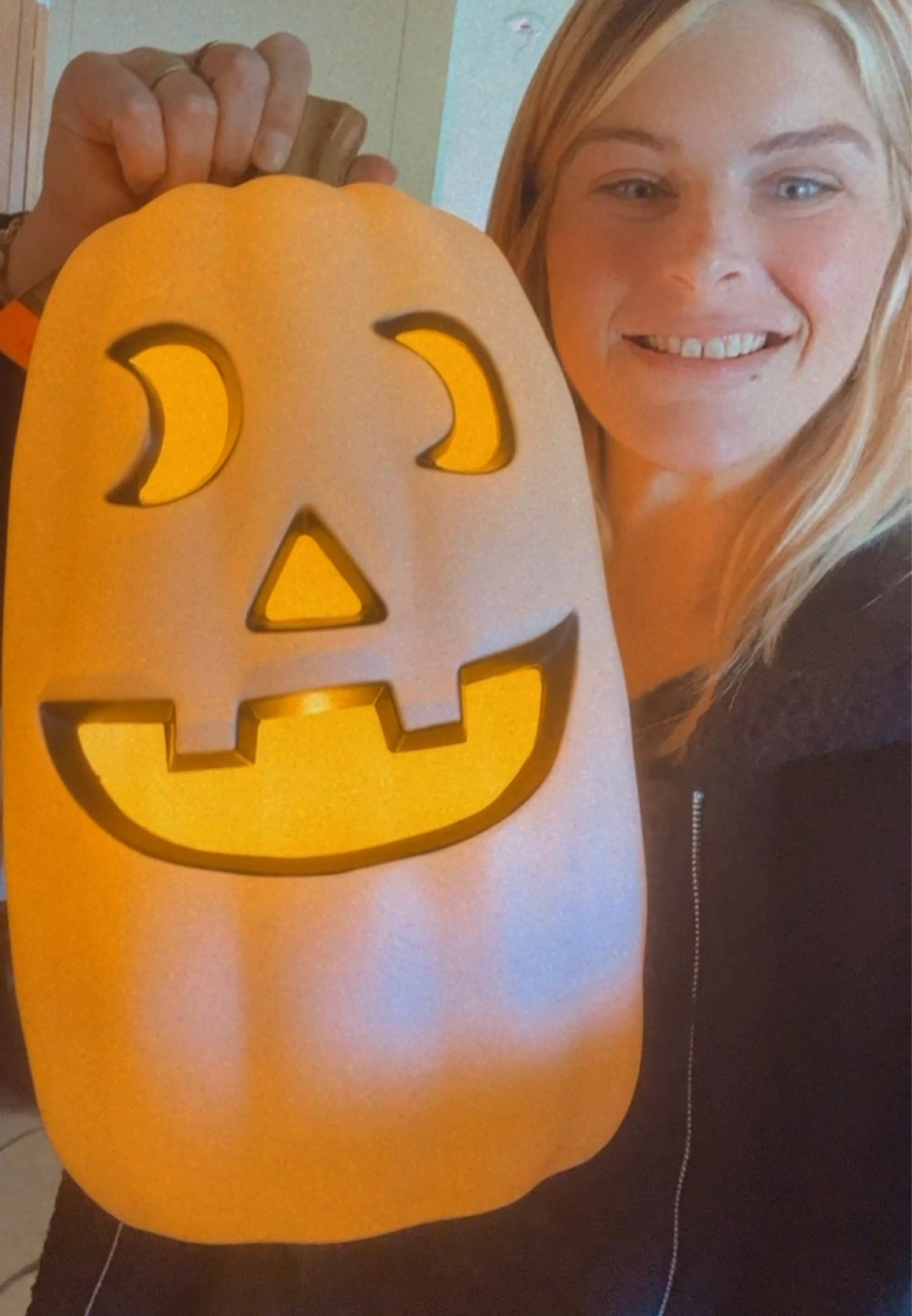 Light up pumpkins from target 
Takes 3 double A batteries 

#LTKunder50 #LTKSeasonal #LTKhome