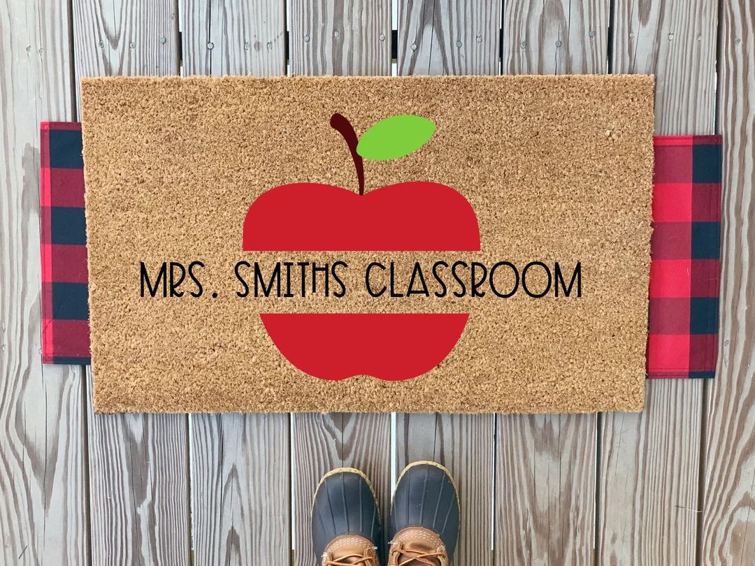 Custom Teacher Doormat | Personalized Teacher Appreciation Gifts | Custom Apple Monogram | Cute C... | Etsy (US)