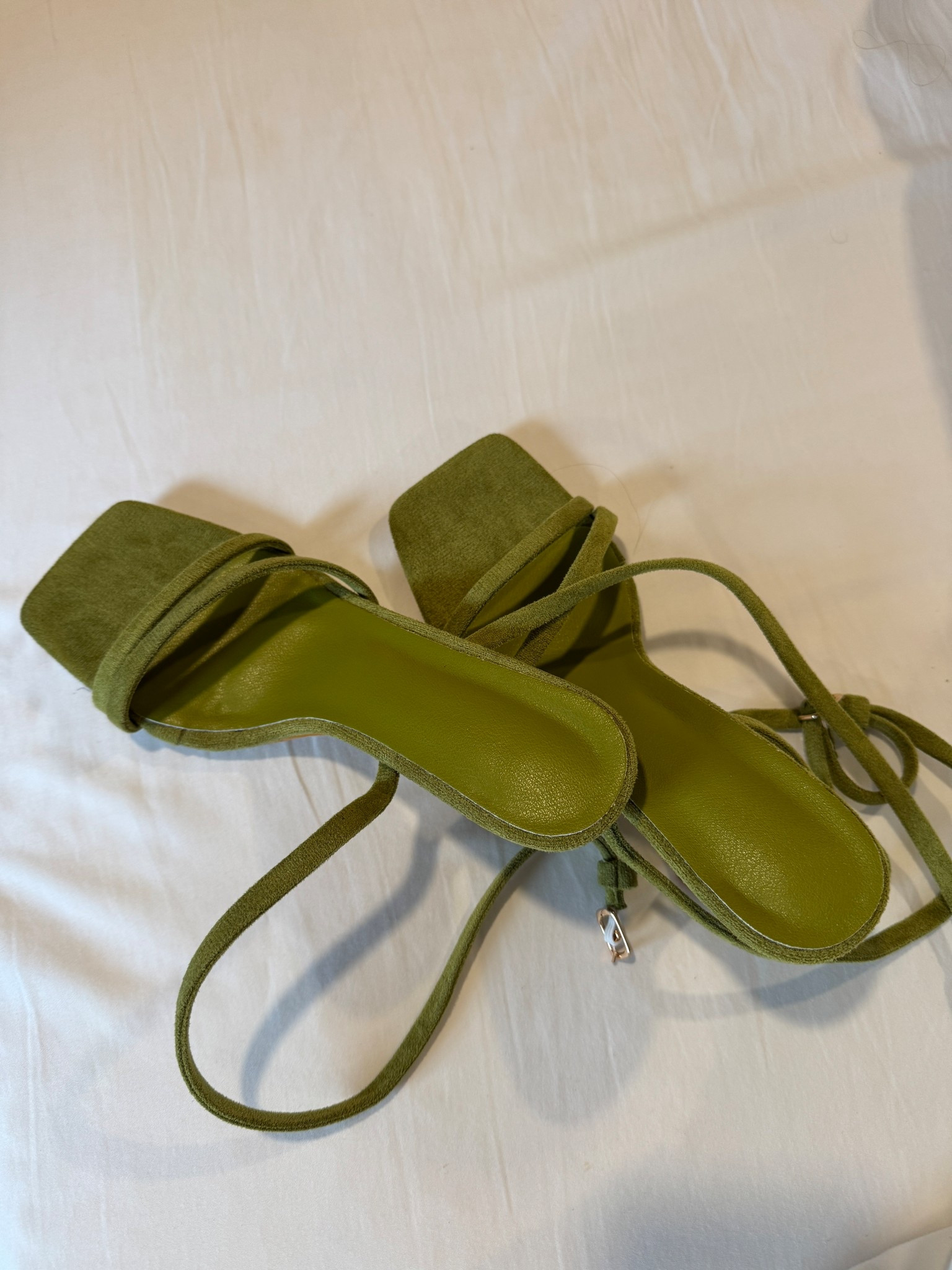 Spring heels 

Suede heels

Green heels 

Comes in several different colors

#LTKWorkwear #LTKSpringSale #LTKootd
