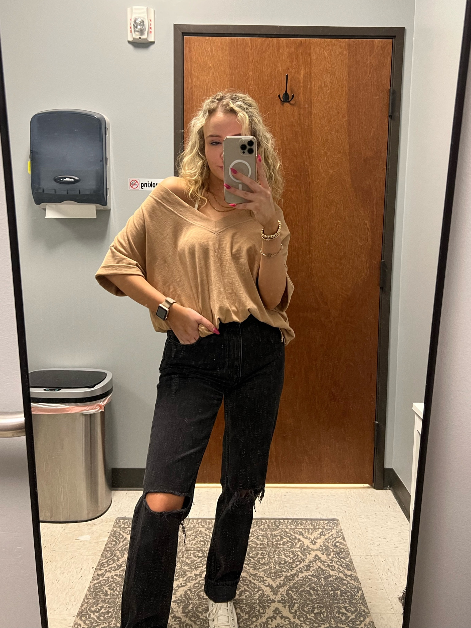 tuesday ootd 🖤 

#LTKunder50 #LTKstyletip #LTKFind