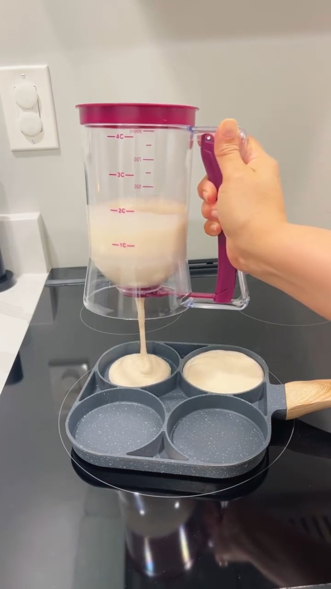 The best way to make Pancakes 🥞👀 with @pearlmillingcompany 

#howtomakepancakes #pancakes #pearlmillingcompany #lyfstyle

#LTKfoodie #LTKHome #LTKmomlife