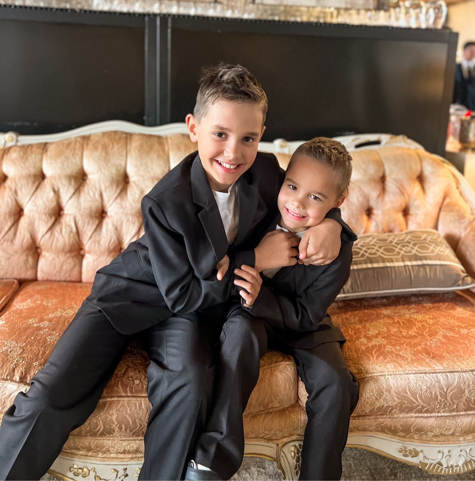 My boys looked so good in these suits at my BIL’s wedding! Super cool paired with white tee and sneakers

Boys suit, boys wedding guest outfit, boys formal outfit, black suit, body black suit

#LTKwedding #LTKkids #LTKHoliday