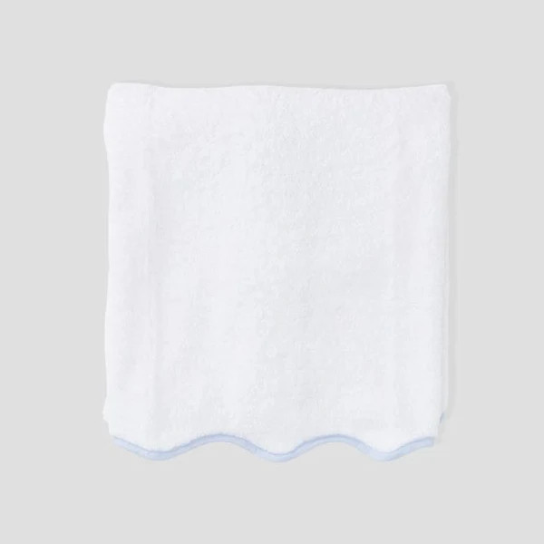 Monogrammed Plush Luxury Scallop Bath Towel | Weezie | Weezie Towels