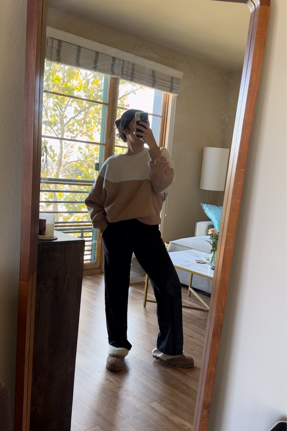 Color blocked sweatshirt and cozy pants☁️🤎

#LTKStyleTip #LTKGiftGuide #LTKFindsUnder50