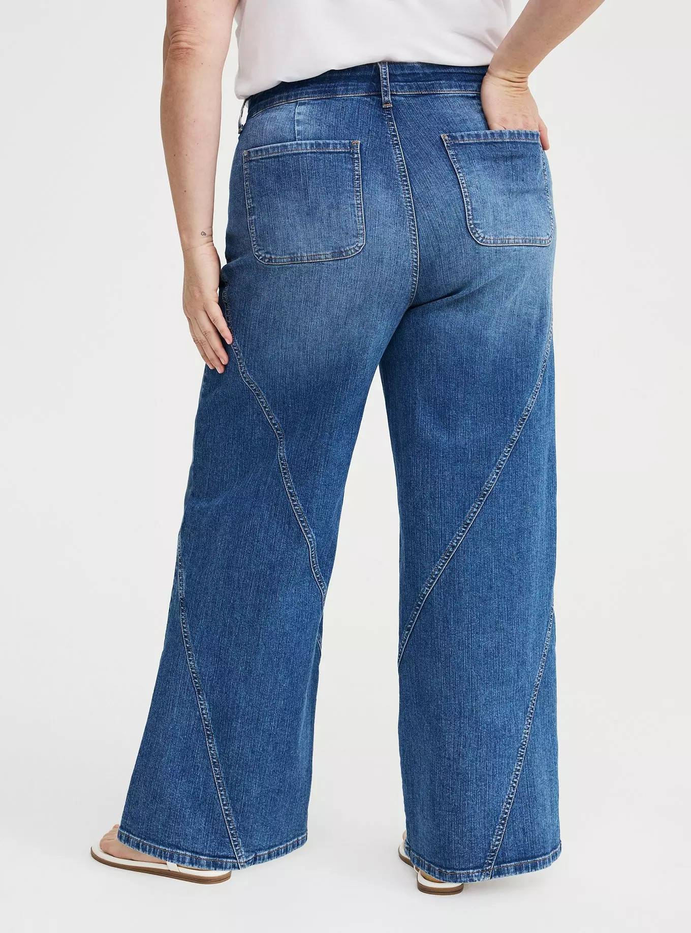 High-Rise Wide-Leg Jean | Torrid (US & Canada)