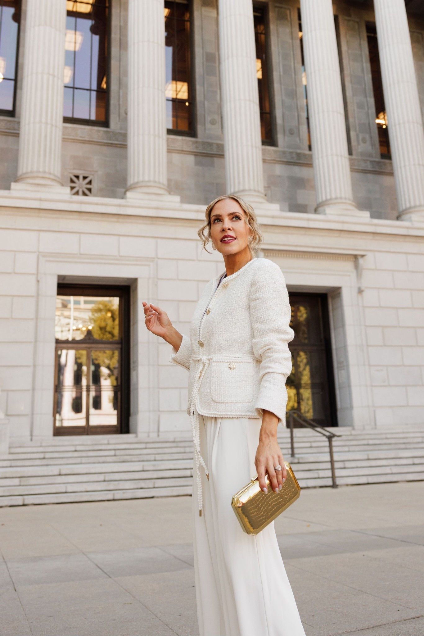 Winter white in the most elegant way!

#LTKHoliday #LTKootd #LTKOver40