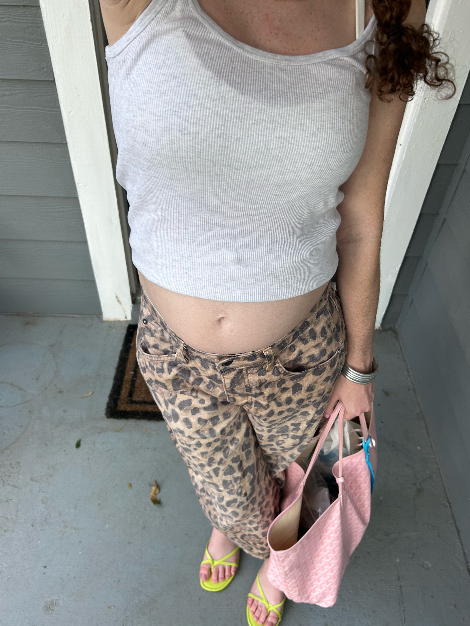 baby bump style! pregnancy fashion on my fav cheetah jeans 

#LTKBaby #LTKBump #LTKStyleTip