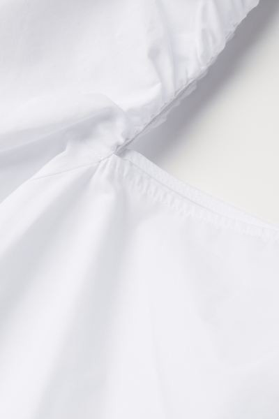 Short A-line dress in a cotton weave with gathered tiers on the skirt. Square neckline front and ... | H&M (UK, MY, IN, SG, PH, TW, HK)