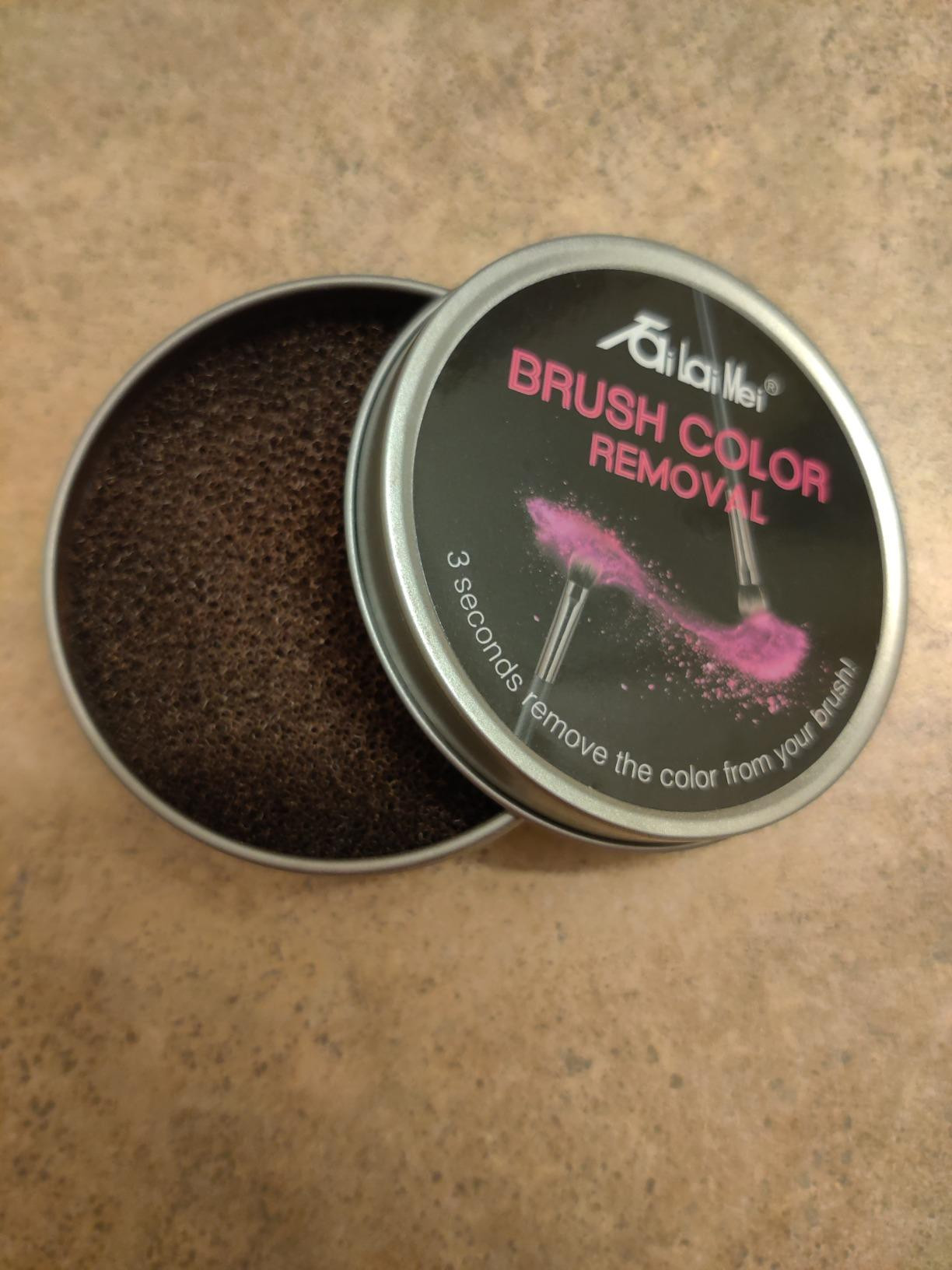 TailaiMei 2 Pack Color Removal Cleaner Sponge, Quickly & Easily Clean Makeup Brushes Powder Without Water or Chemical Solutions Eliminating Drying Time - Switch Eyeshadow Colored Immediately | Amazon (US)