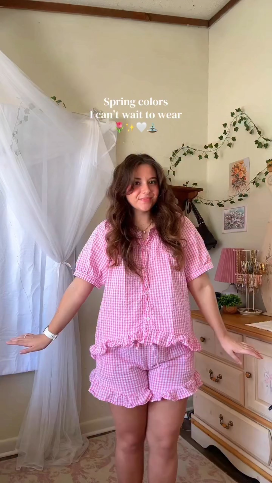 What’s your favorite spring color?
#springvibes #thrifting #outfitinspiration #fashioninspo #shopping