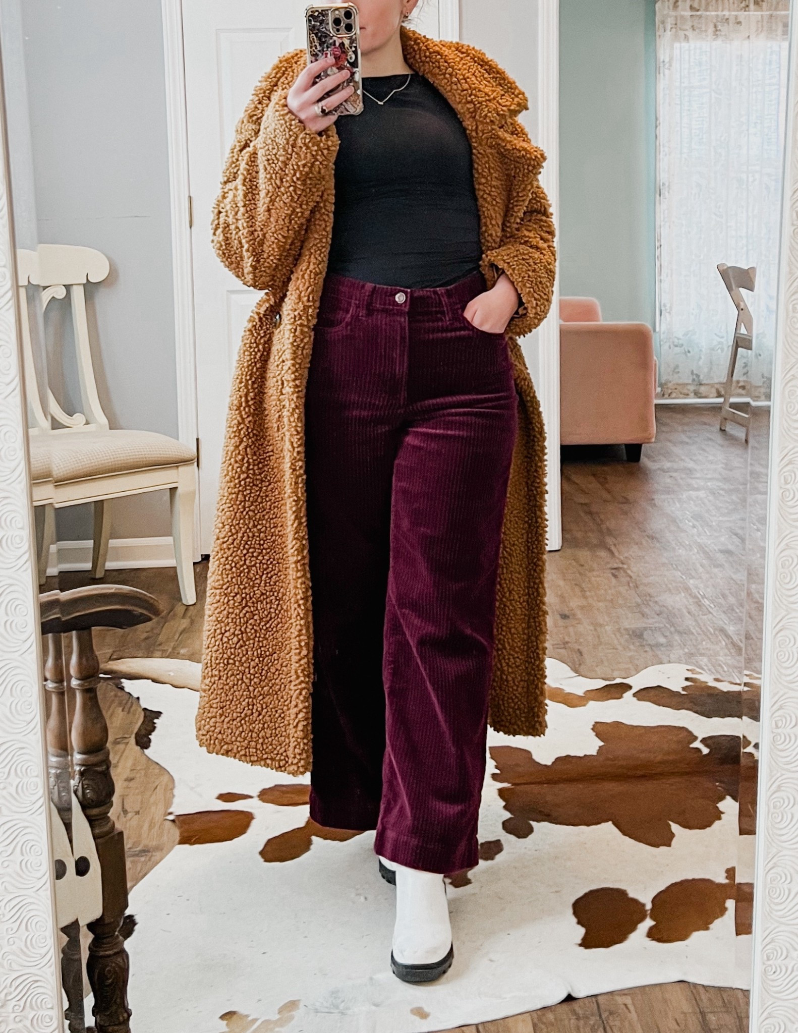 My favorite @landsend petite plum corduroy pants are back in stock! 
Make sure you’re subscribed to my LTK so you never miss when my favorites are back in stock!! 

#LTKootd #LTKPetite #LTKSaleAlert