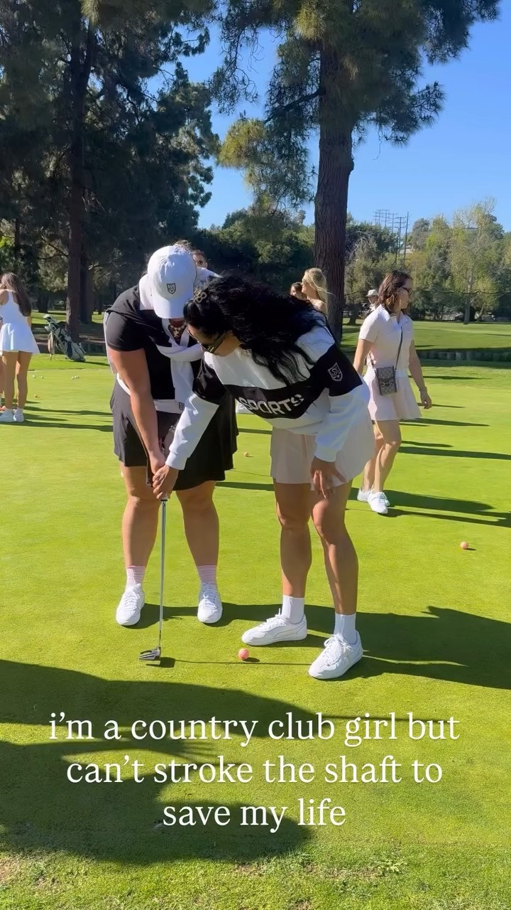 I’m a country club for but can’t stroke the shaft to save my lifee

#LTKActive #LTKfitnessgoals