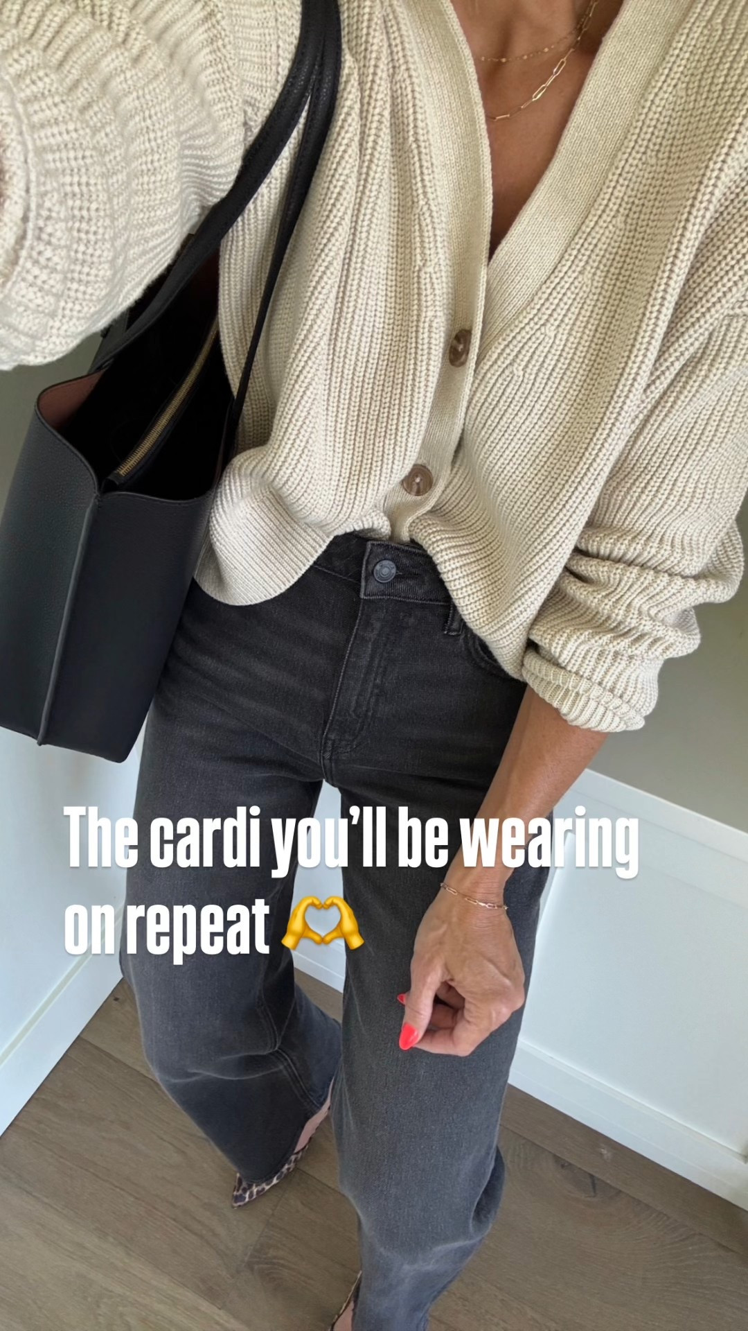 This is the cardigan you’ll be wearing on repeat all season long 🤍 Timeless, cozy, and effortless with everything from denim to trousers. I paired it with easy black denim + a sleek tote for that everyday elevated look.
✨ Wearing a size medium — fits true to size.

#LTKFallStyle #LTKSeasonal #LTKFinds #Quince

#LTKFindsUnder100 #LTKFindsUnder50 #LTKOver40