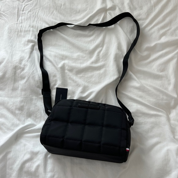 Tommy Hilfiger quilted crossbody bag | Poshmark
