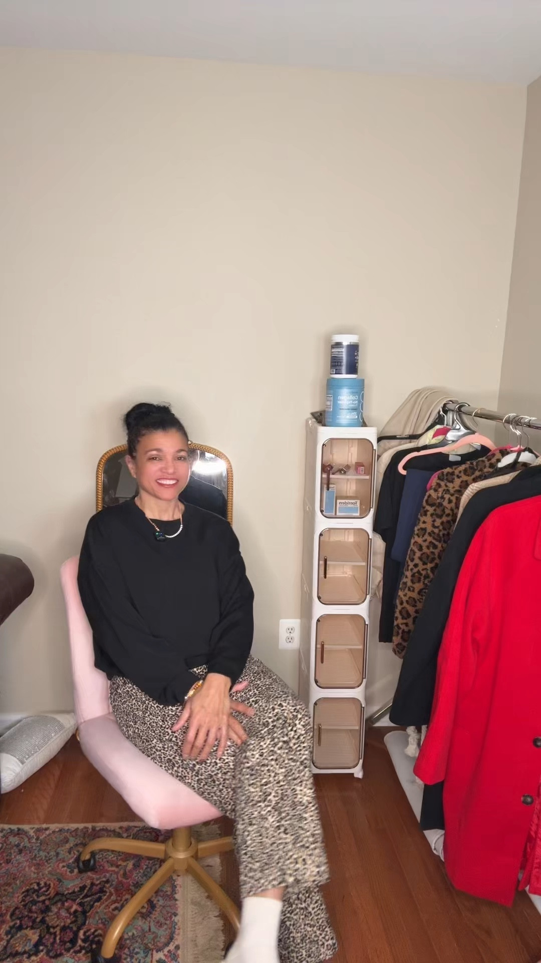 You gotta mix it up take a top from a matching set. Add it with a printed bottom. That way you’re not wearing the same thing every day and your clothing doesn’t get boring because you can have a new outfit just by mixing the pieces that you have.  It expands your closet.

#LTKmomlife #LTKActive #LTKootd