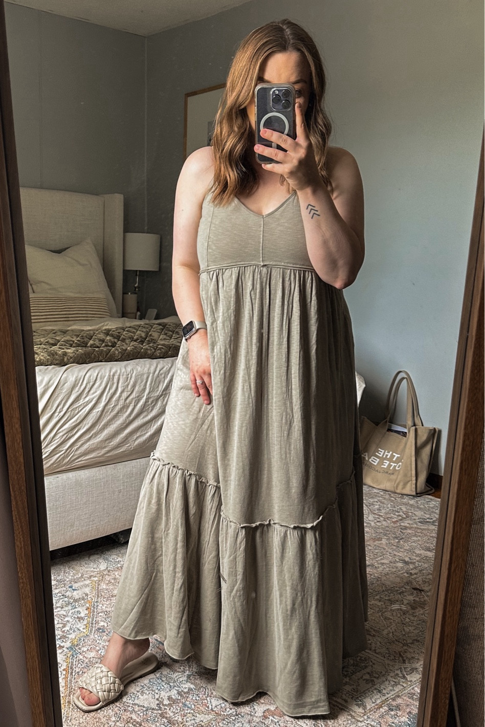 The most flattering dress! 
1.5 weeks postpartum and I can’t believe how good it looks! 

I’m 5’ tall, so it’s more of a maxi dress than a midi dress. 
Adjustable straps

Wearing size Large

Postpartum outfits
Postpartum style 


#LTKMidsize #LTKBaby #LTKBump