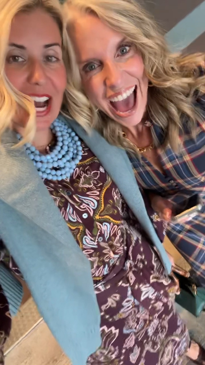 Look who I ran into?! Stay tuned for more behind the scenes @Boden (US) Nashville! 

Dress - 2 
Sweater - xs
Heels - 8 tts

*code RNMV for 15% off new styles

#LTKdayinmylife #LTKmomlife #LTKstorytime