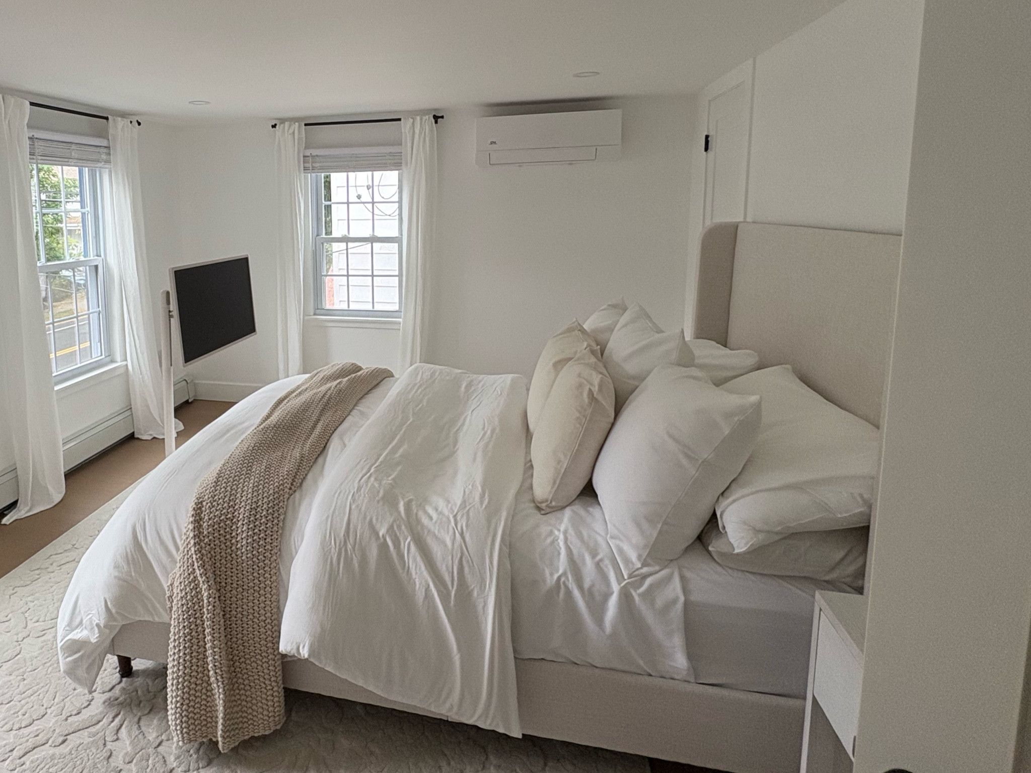 Bedroom of my dreams complete. All items linked. Including my new bed frame.

#LTKFallSale 

#LTKHome #LTKStyleTip