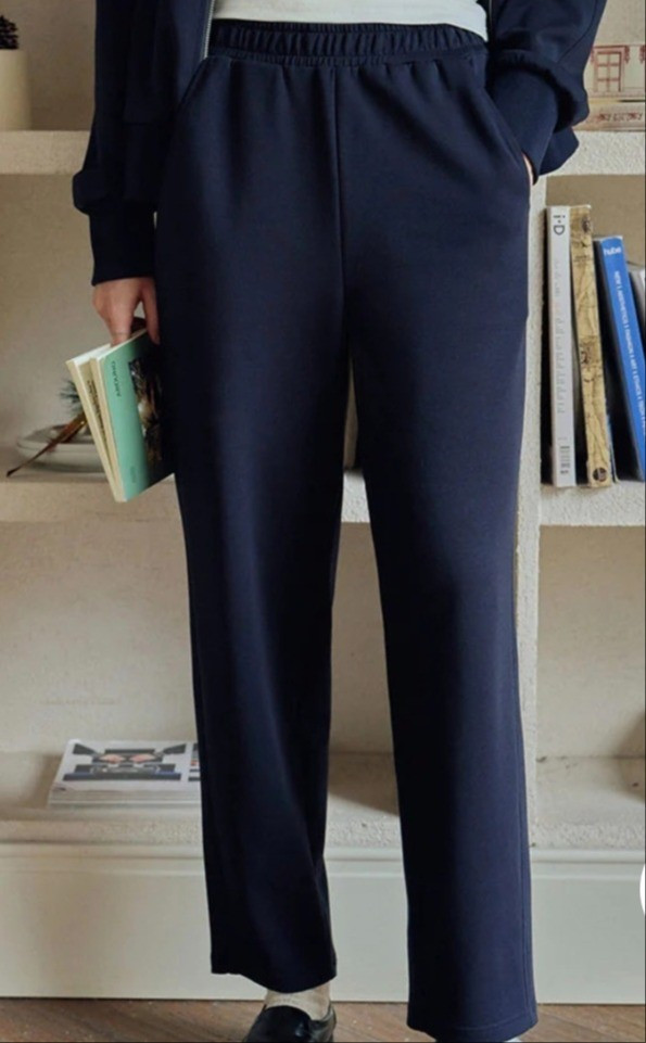 Petite cotton tapered pants.Petite fasbion finds.

#LTKMidsize #LTKPetite