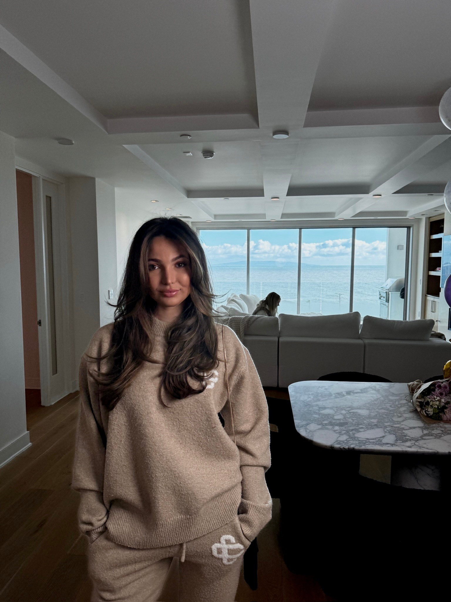 comfy and cute tan / beige sweatshirt set!

#LTKStyleTip #LTKFindsUnder100