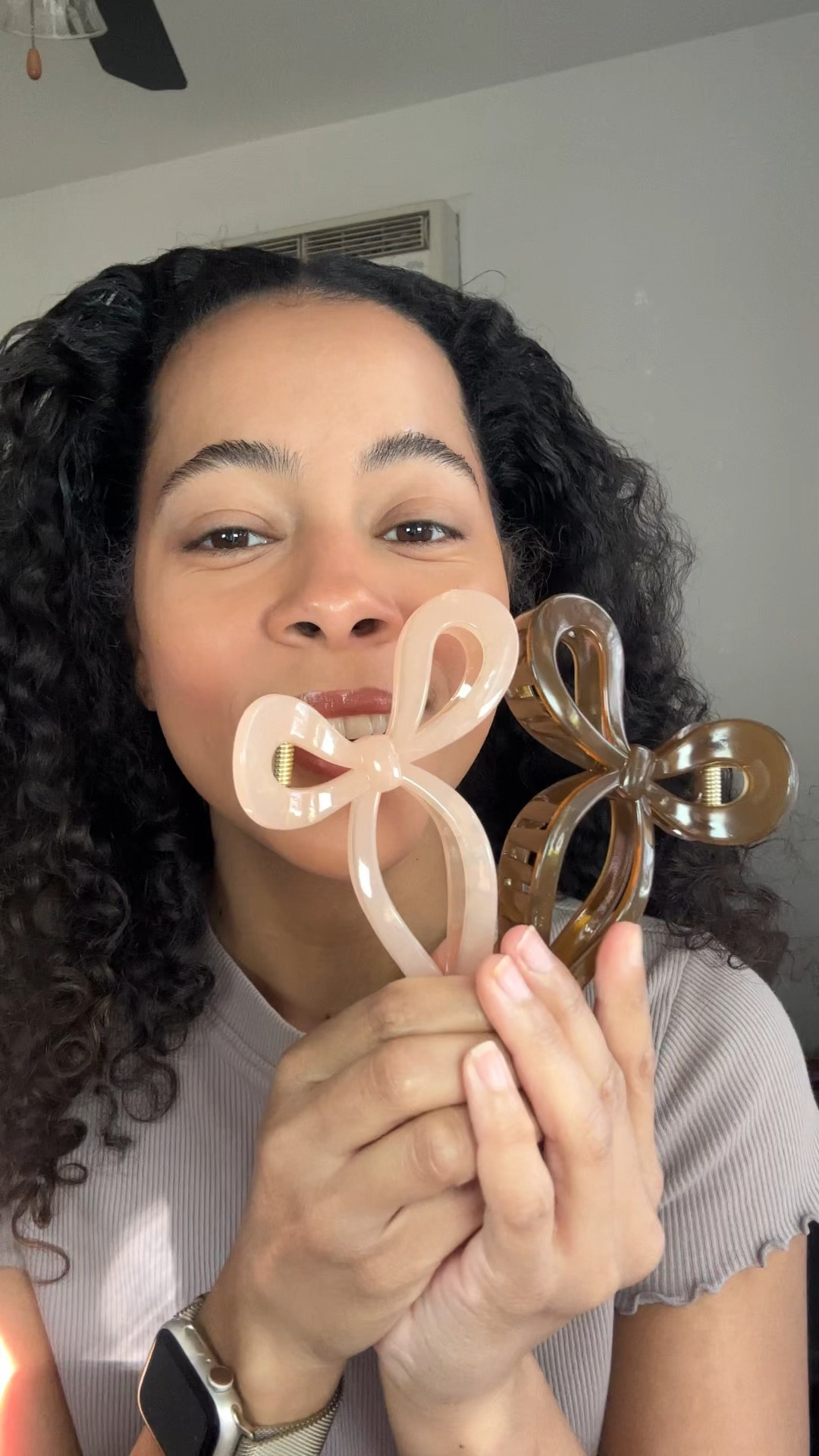 cutest claw clips 

#LTKbeauty #LTKMostLoved #LTKstyletip