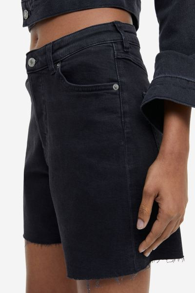 90s Cutoff High Waist Shorts | Black Denim Shorts | Jean Short | Spring 2023 Fashion | H&M (US + CA)