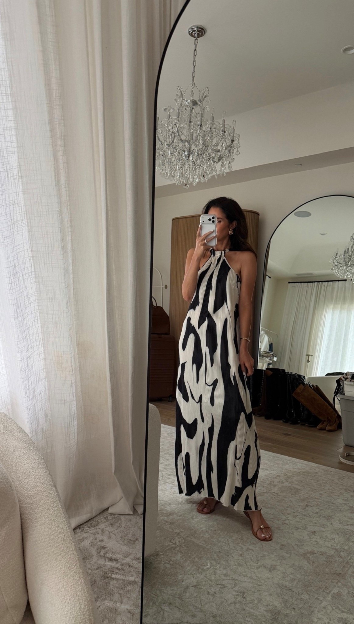 This dress is definitely a statement piece with the B&W. I’m just shy of 5-7” wearing the size small #stylinbyaylin #aylin #amazonfind

#LTKOver40 #LTKTravel #LTKootd