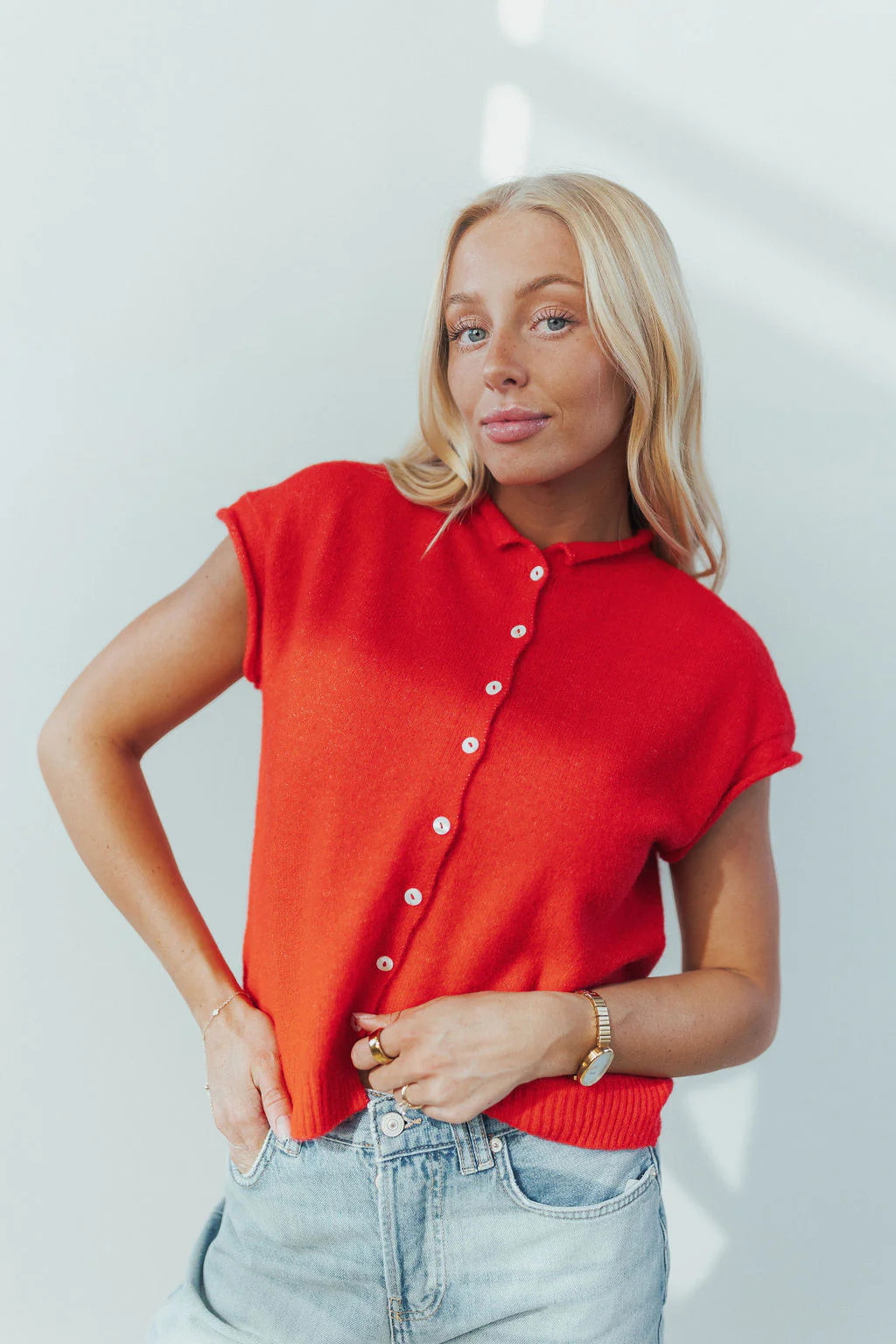 Piper Short Sleeve Cardigan in Red | Henly
