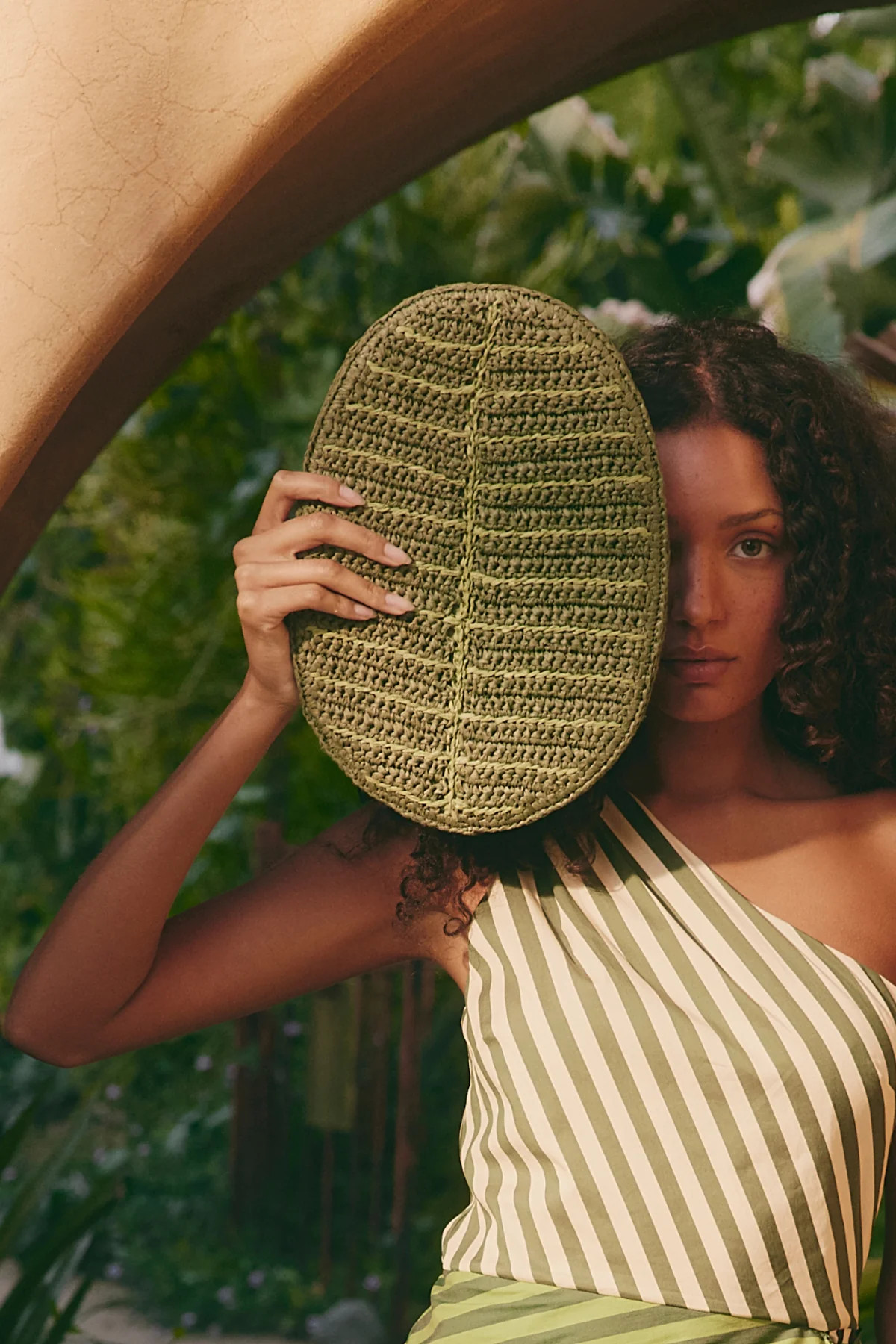 Leaf Clutch In Grass Green | SIMONMILLER | Simon Miller