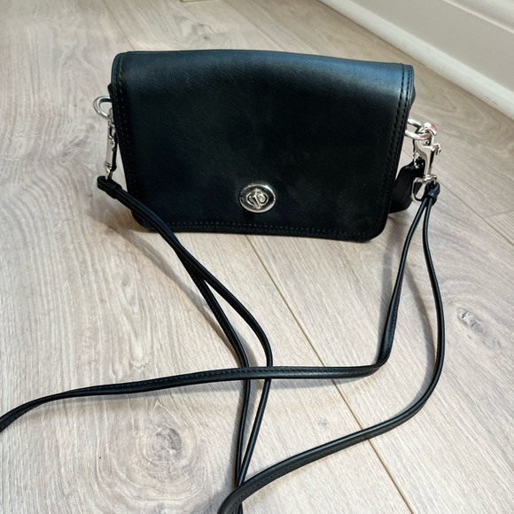 Small coach leather bag with handle - black.  Like new! | Poshmark