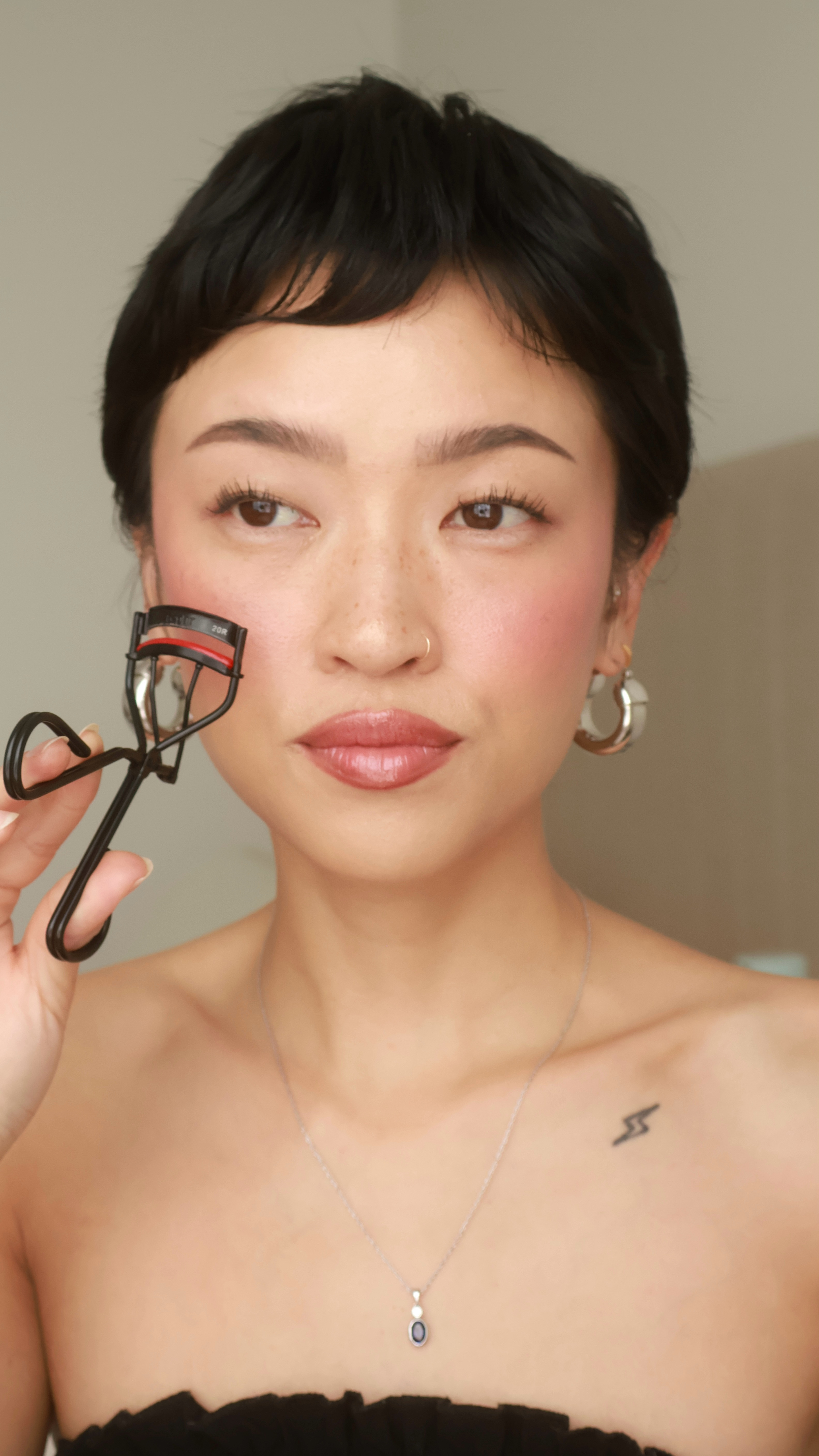 brb switching out my lash curler to rēphr’s! I really thought their newer one was gonna be a better fit but it makes sense that wider ones fit my monolids better and I love how it curled more of my lashes in the corners

Lashes, lash curlers, eyelashes, eye makeup, makeup tutorial, makeup, monolid makeup 

#LTKgrwm #LTKBeauty