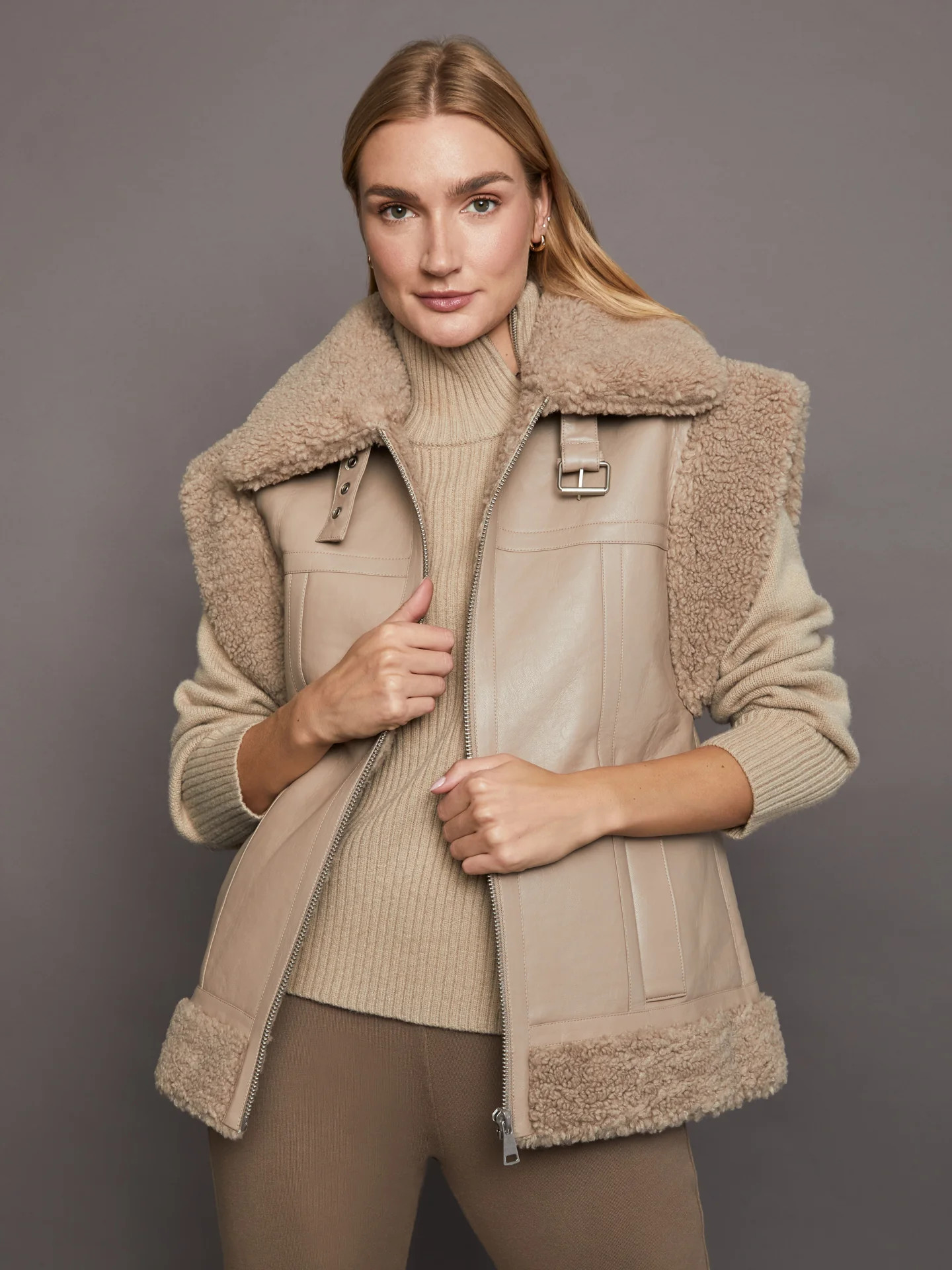 Jay Vest - Taupe | Carbon38