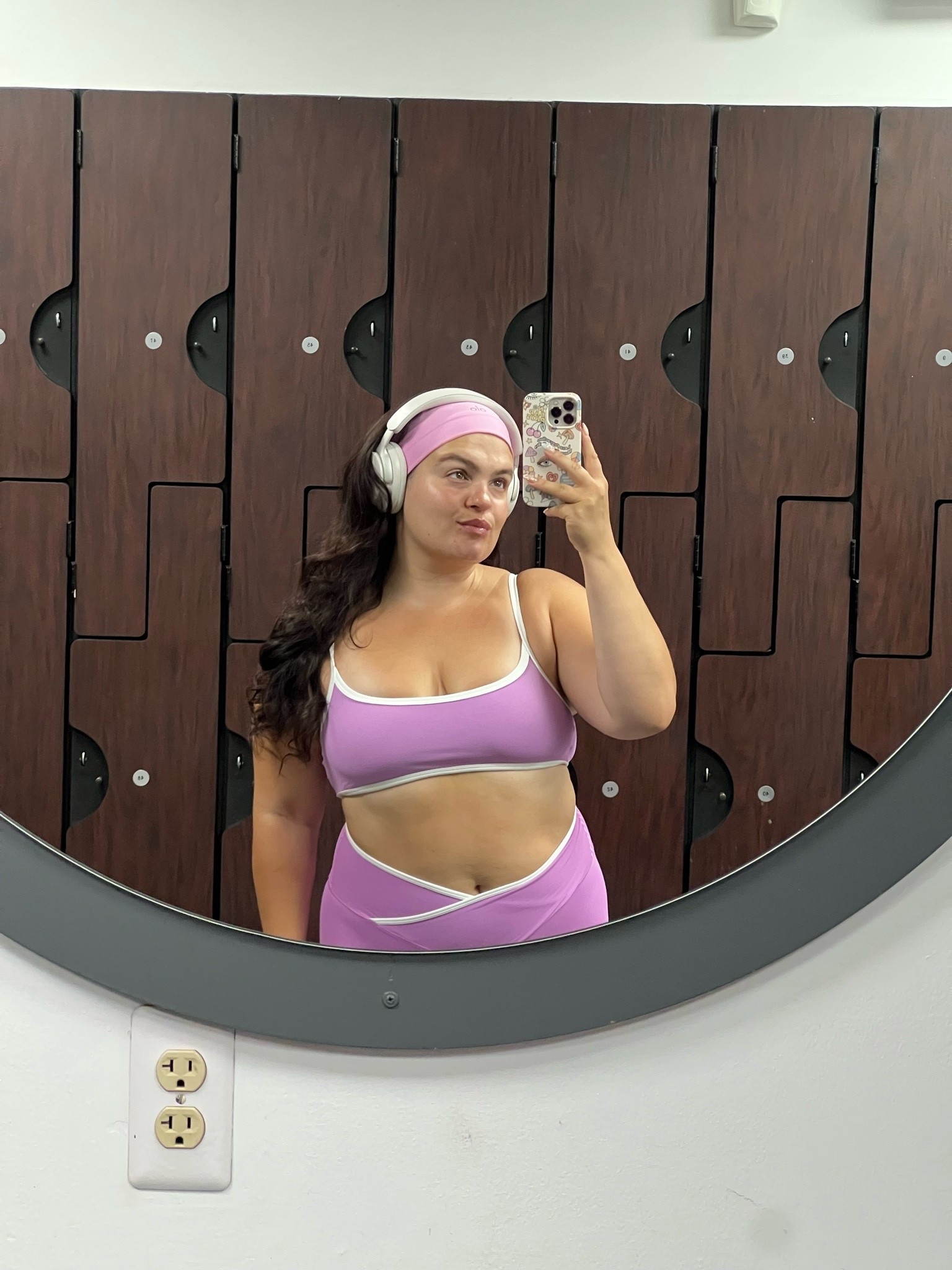 wearing a L in both top + pants 🫶🏼🌸🩷🌺

#LTKootd #LTKMidsize #LTKfitnessgoals
