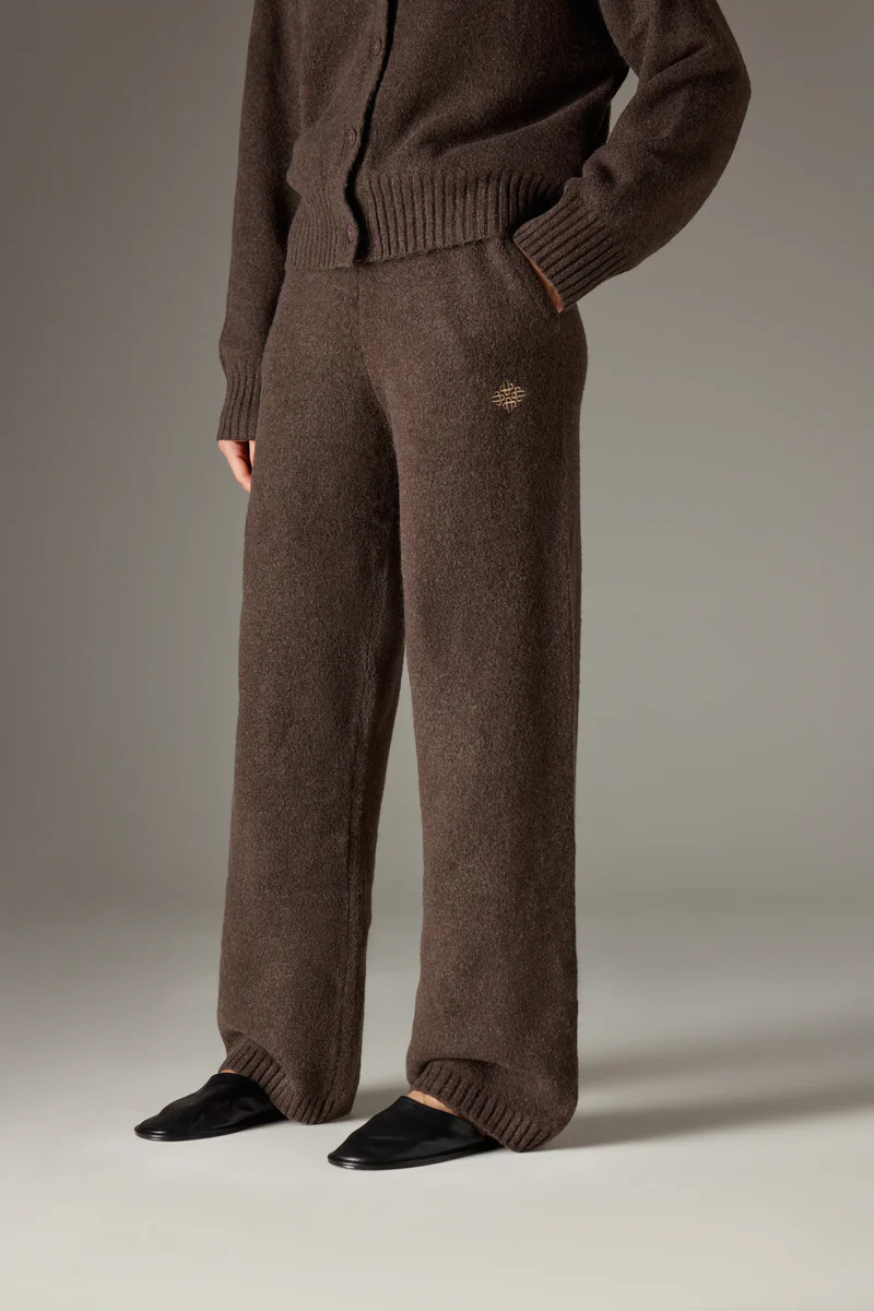 FLUFFY KNIT EMBLEM EMBROIDERED JOGGER - BROWN | The Couture Club