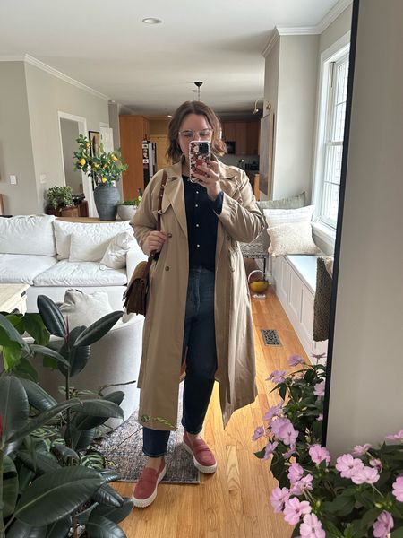 Casual outfit of the day  

Trench: XXL - runs generous. Choose your smaller size MADD15 is my code!
Jeans: 18W - lots of stretch! 
