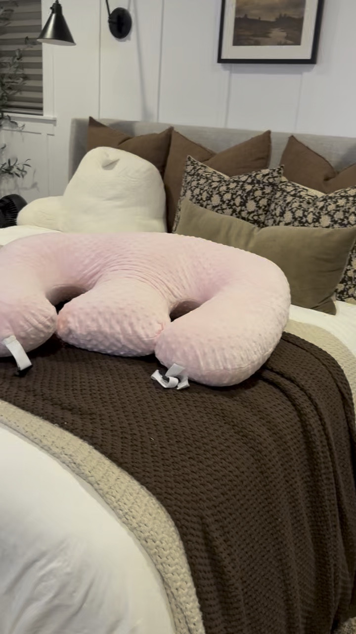 We had to get the TWIN Z pillow! 

#LTKKids #LTKBaby #LTKWatchNow