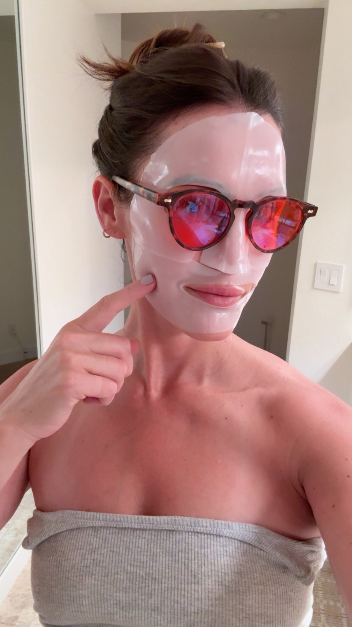 Clean beauty!! Trying out a new hydrating collagen face mask🧖🏻‍♀️ + my blue light blocking glasses at night 😜

Wellness
Self care
Skincare 

#LTKBeauty #LTKselfcare
